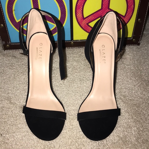 Glaze Shoes - I am selling these black heels from A’gaci.